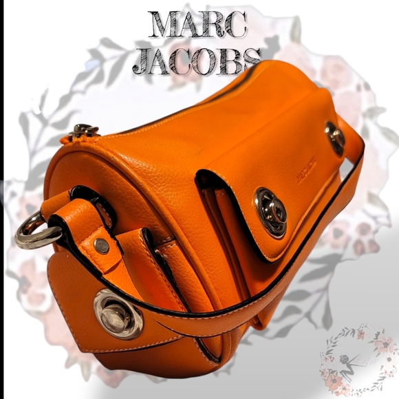 🤩Marc Jacobs Vibrant Orange Leather Shoulder Bag - Picture 2 of 9